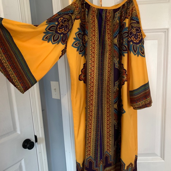 Dress - Picture 4 of 4